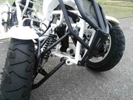 車両を倒した状態です。