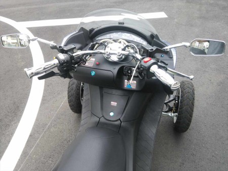 ハンドル周りもしっかりしています。